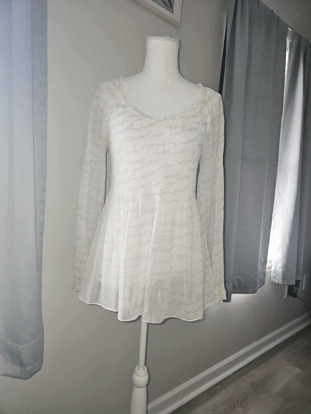 Sunny Leigh Cream Long Sleeve Sheer Smocked Babydoll Tunic Top - Size L